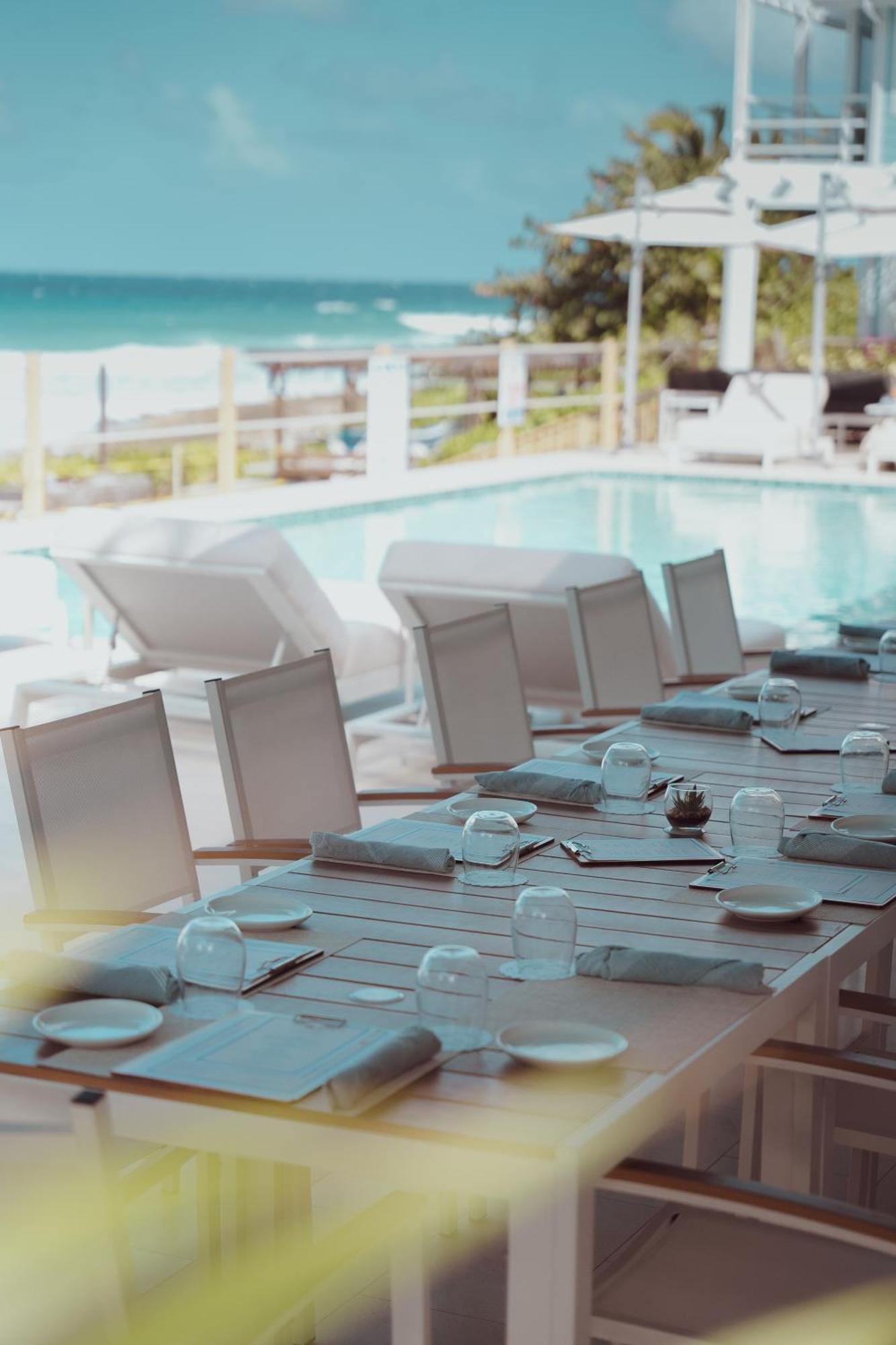 Cobalt Coast Resort West Bay Екстер'єр фото