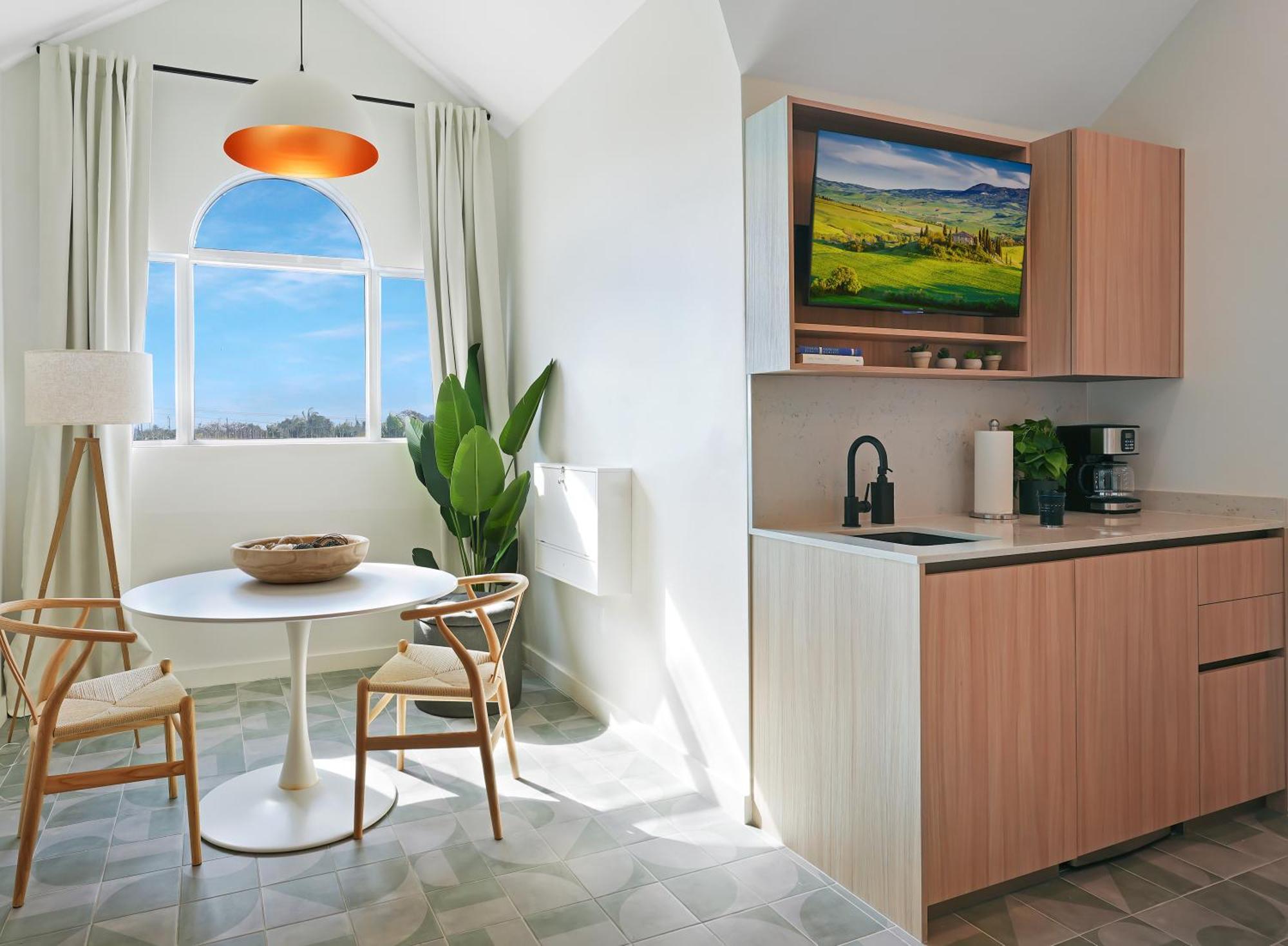Cobalt Coast Resort West Bay Екстер'єр фото