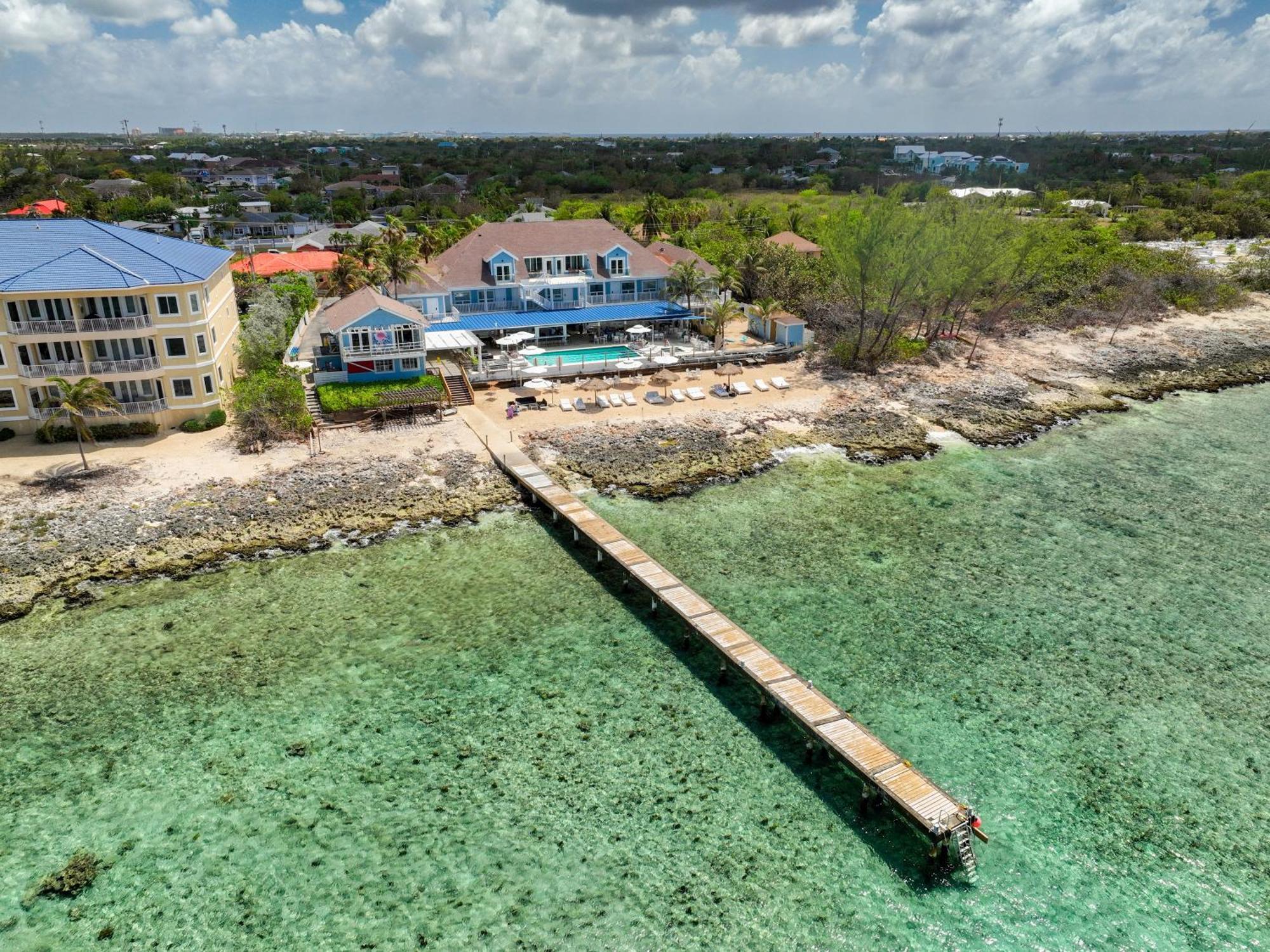 Cobalt Coast Resort West Bay Екстер'єр фото