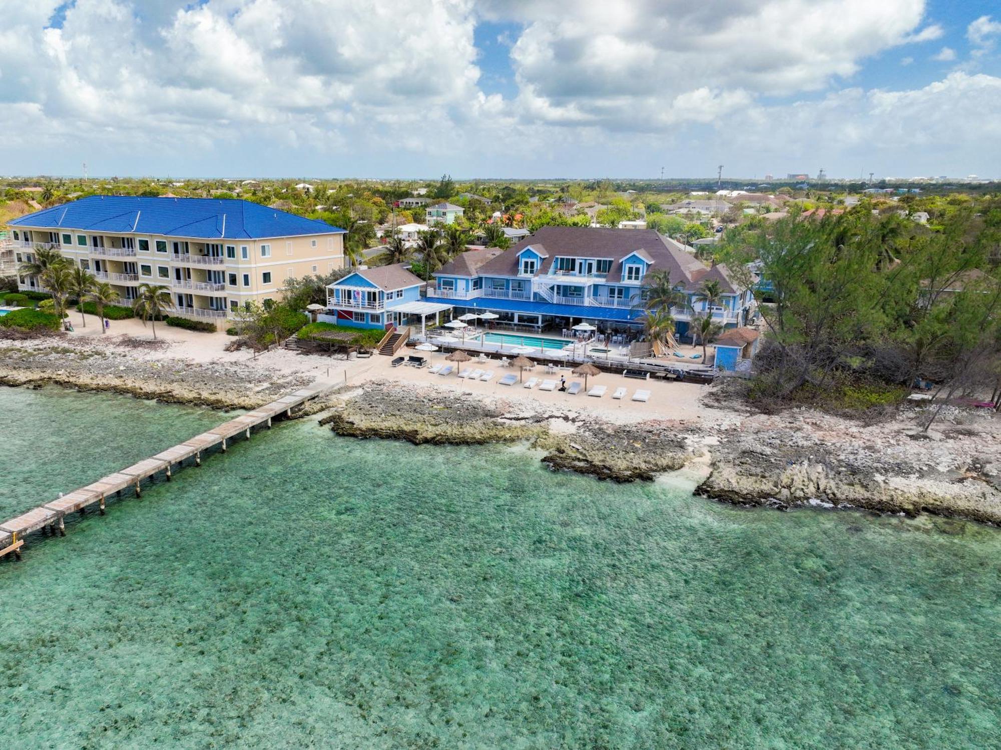 Cobalt Coast Resort West Bay Екстер'єр фото