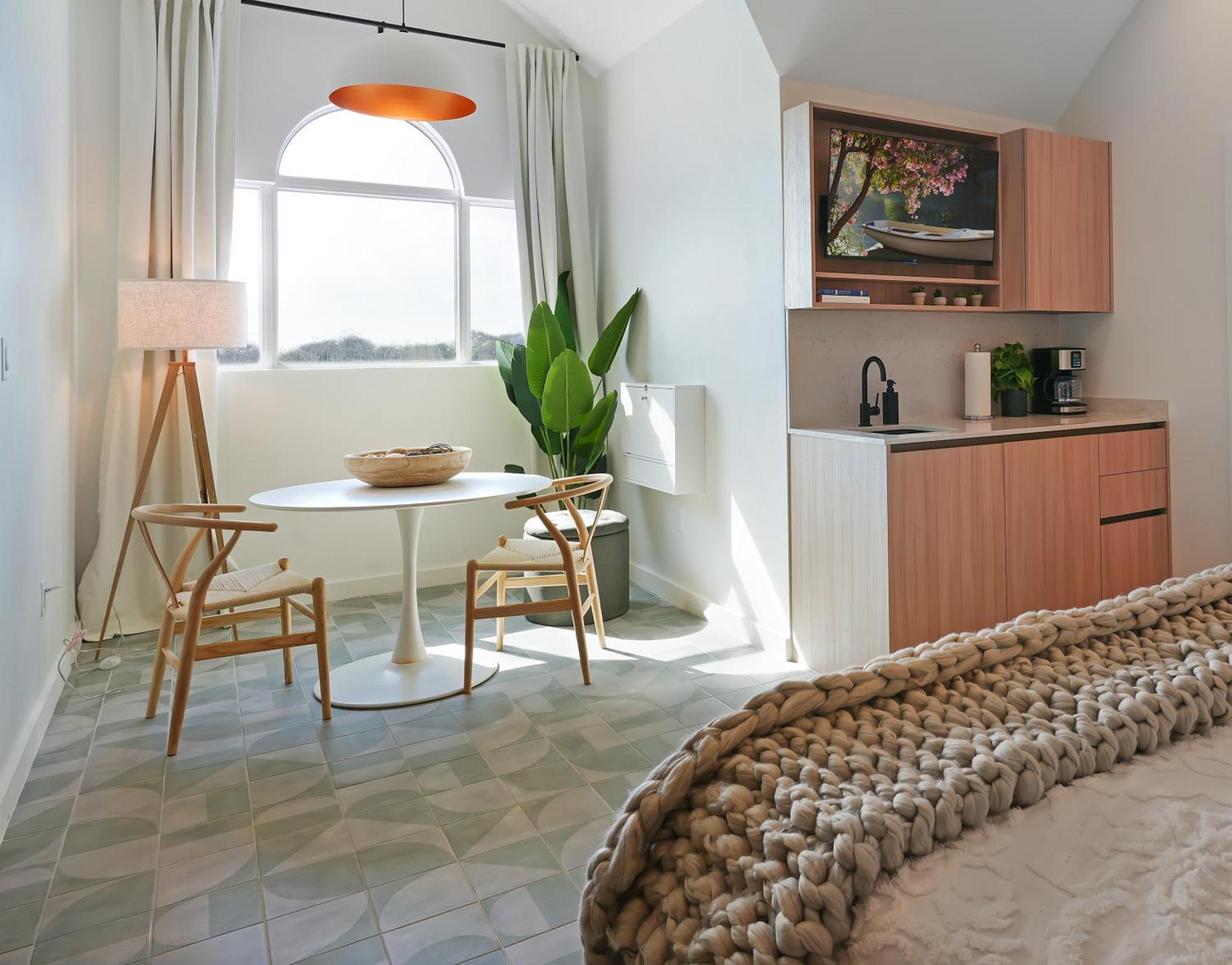 Cobalt Coast Resort West Bay Екстер'єр фото